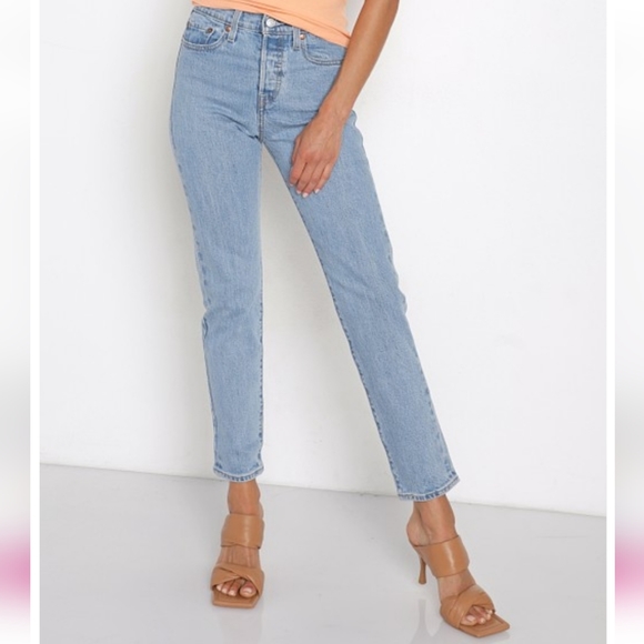 3 pairs of Levi's Wedgie Icon Premium High Rise Jeans - Picture 10 of 16